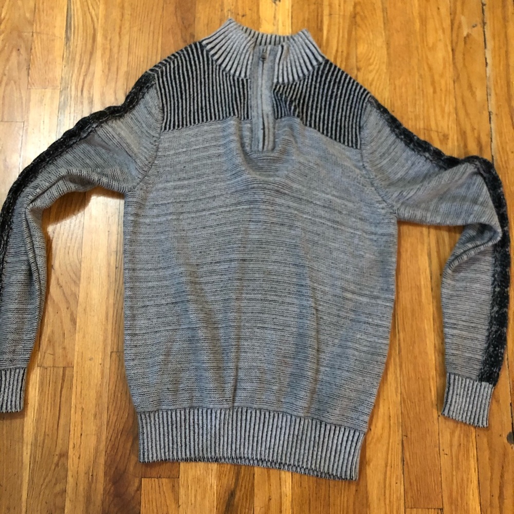 Men’s pullover sweater size S